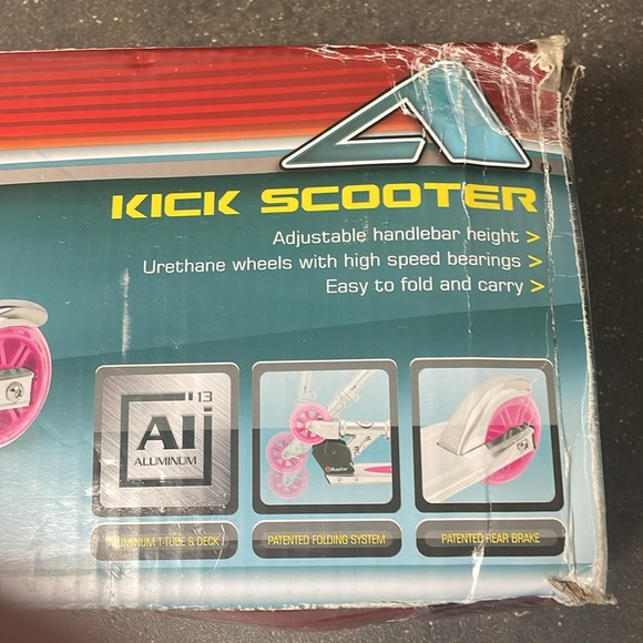 Razor Scooter - Picture 3 of 7